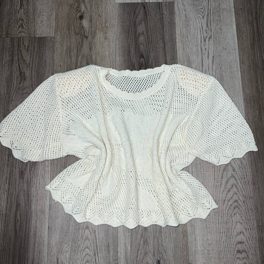Beautiful Vintage Crochet Knit Top